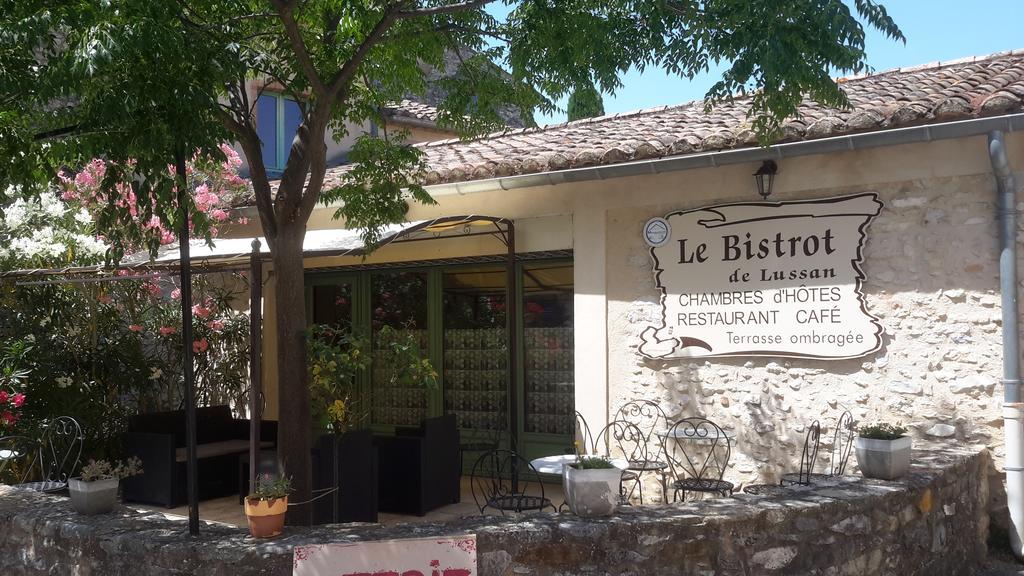 Lussan  Auberge Le Bistrot De Lussan מראה חיצוני תמונה